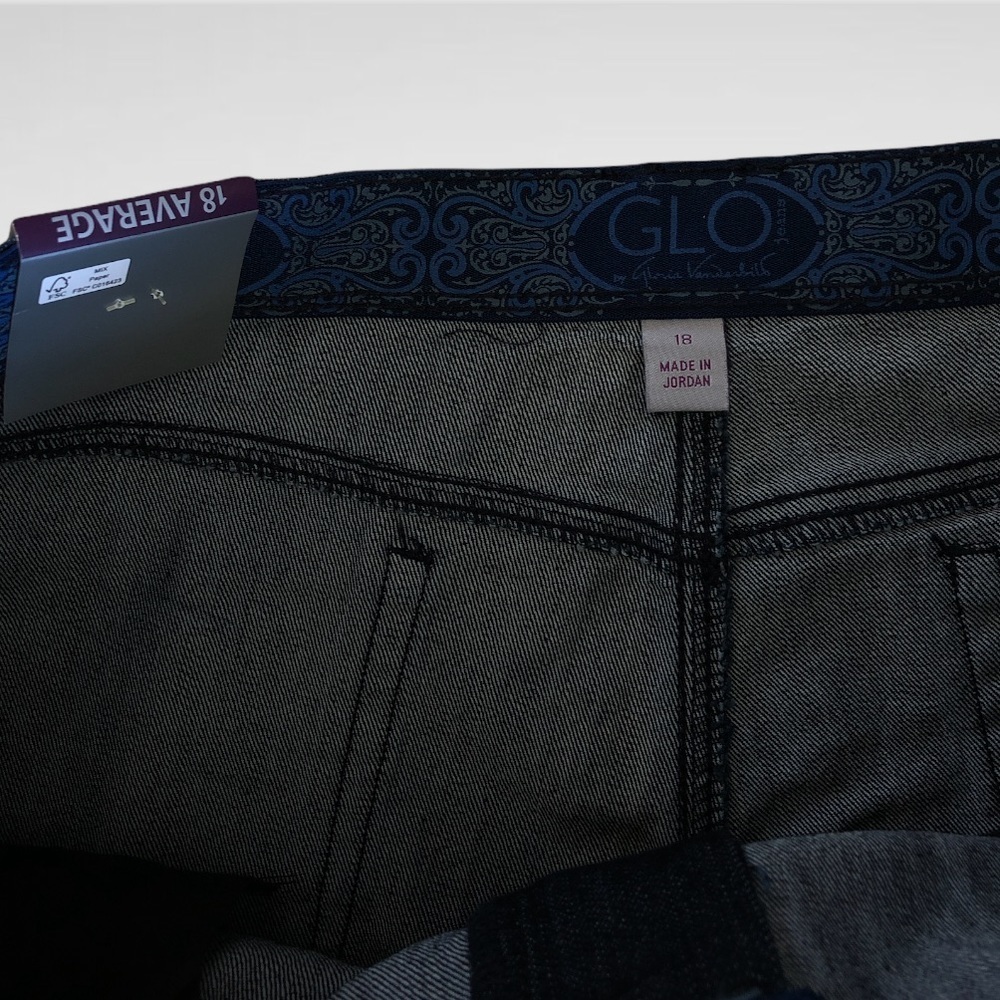 Gloria Vanderbilt Jeans - Picture 4 of 7